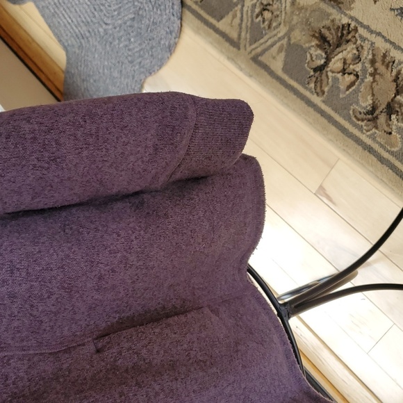 Cabela's Purple Hooded Sz. XL Sweater with Button Detail and Kangaroo Pockets - Picture 8 of 13